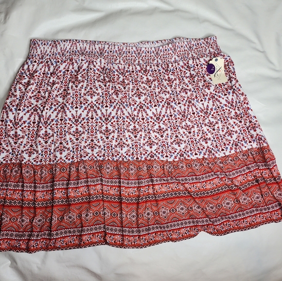 Saint John's Bay Women's Skirt Stretchy Casual Floral Red White Plus Size 4X NWT - Picture 1 of 13
